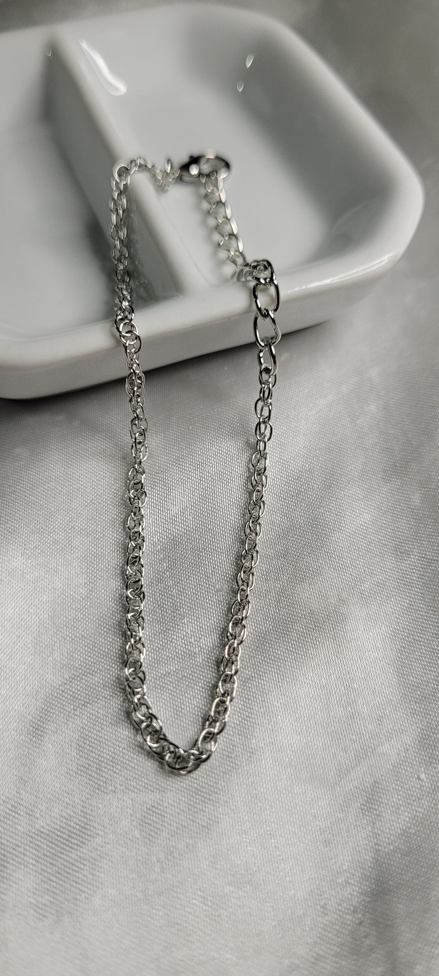 Pulseras plateadas