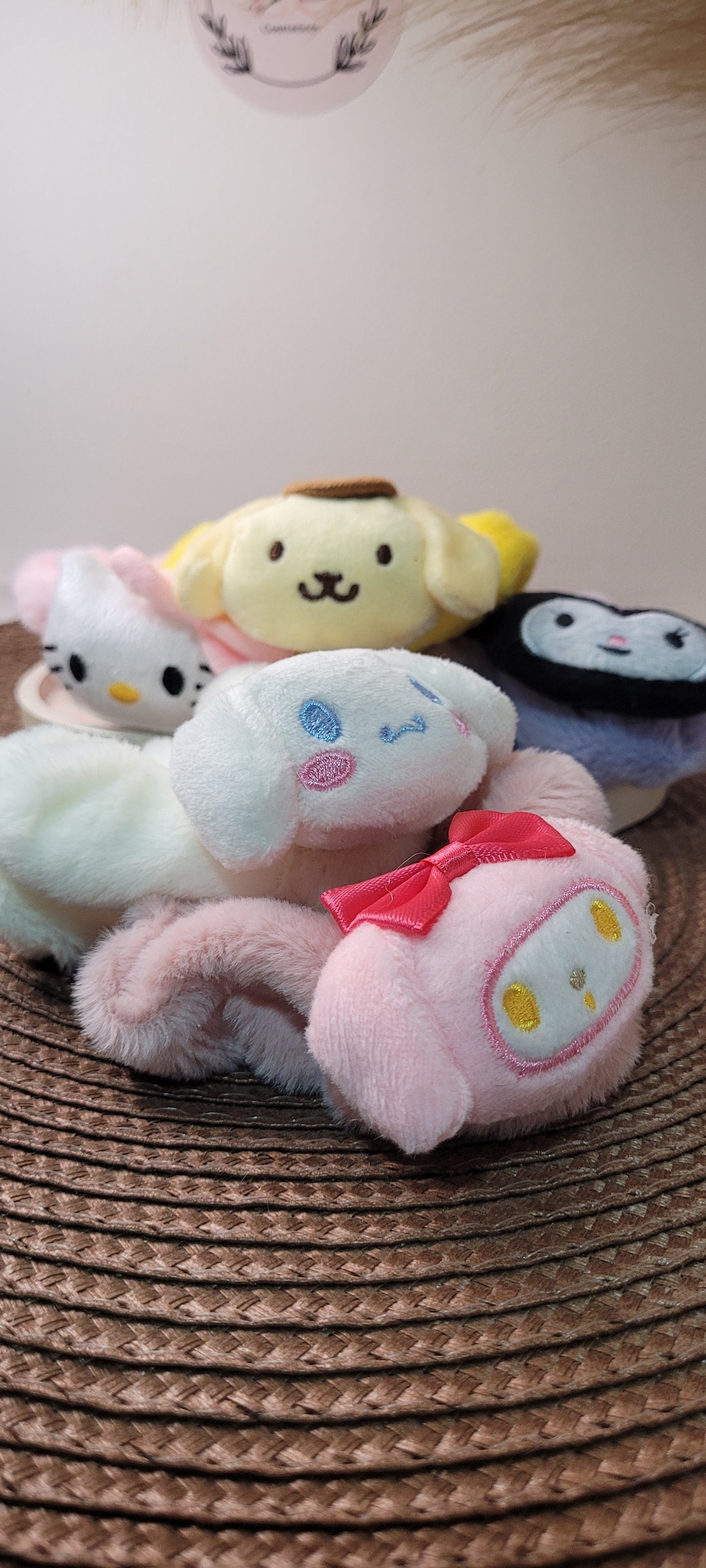 Colitas personajes (consultar disponibles)