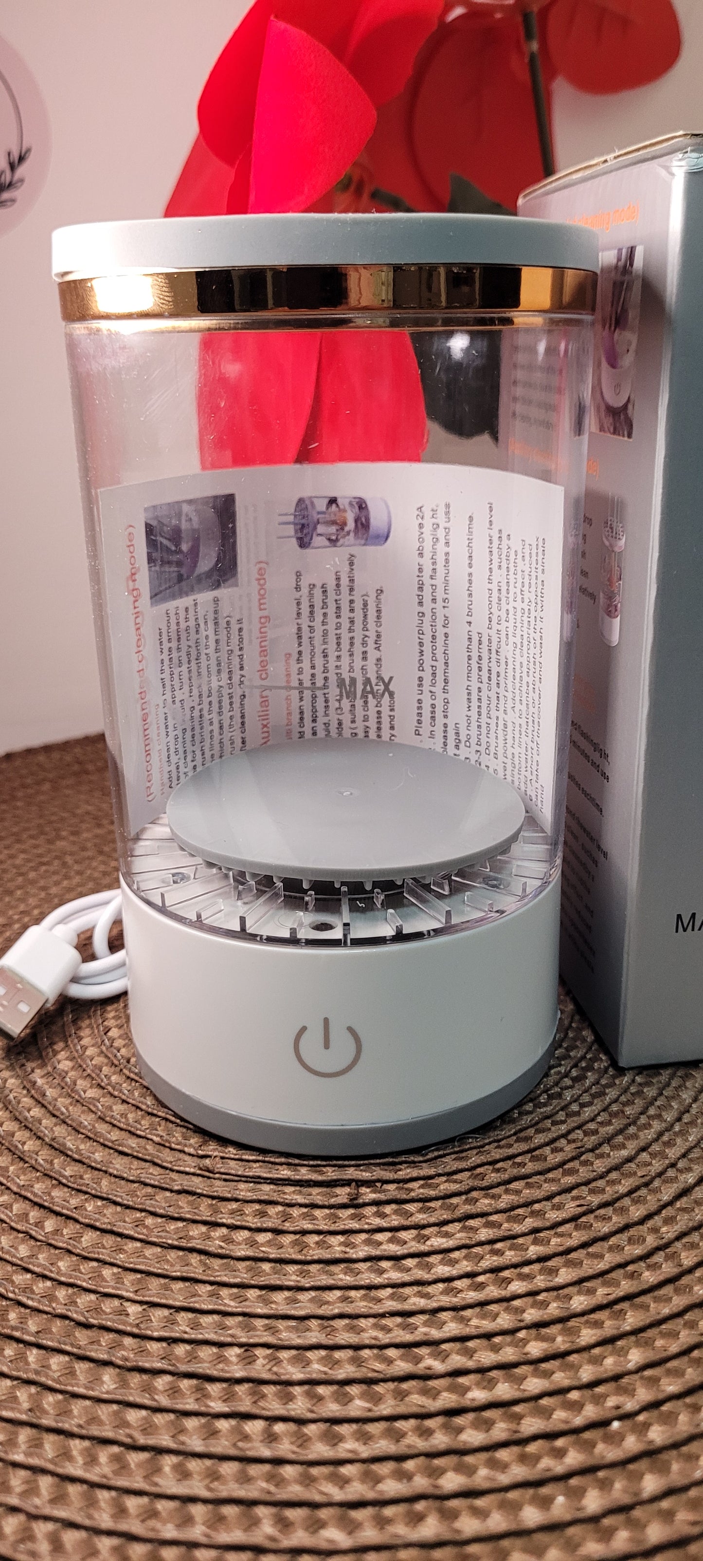 Limpiador de brochas con cable USB