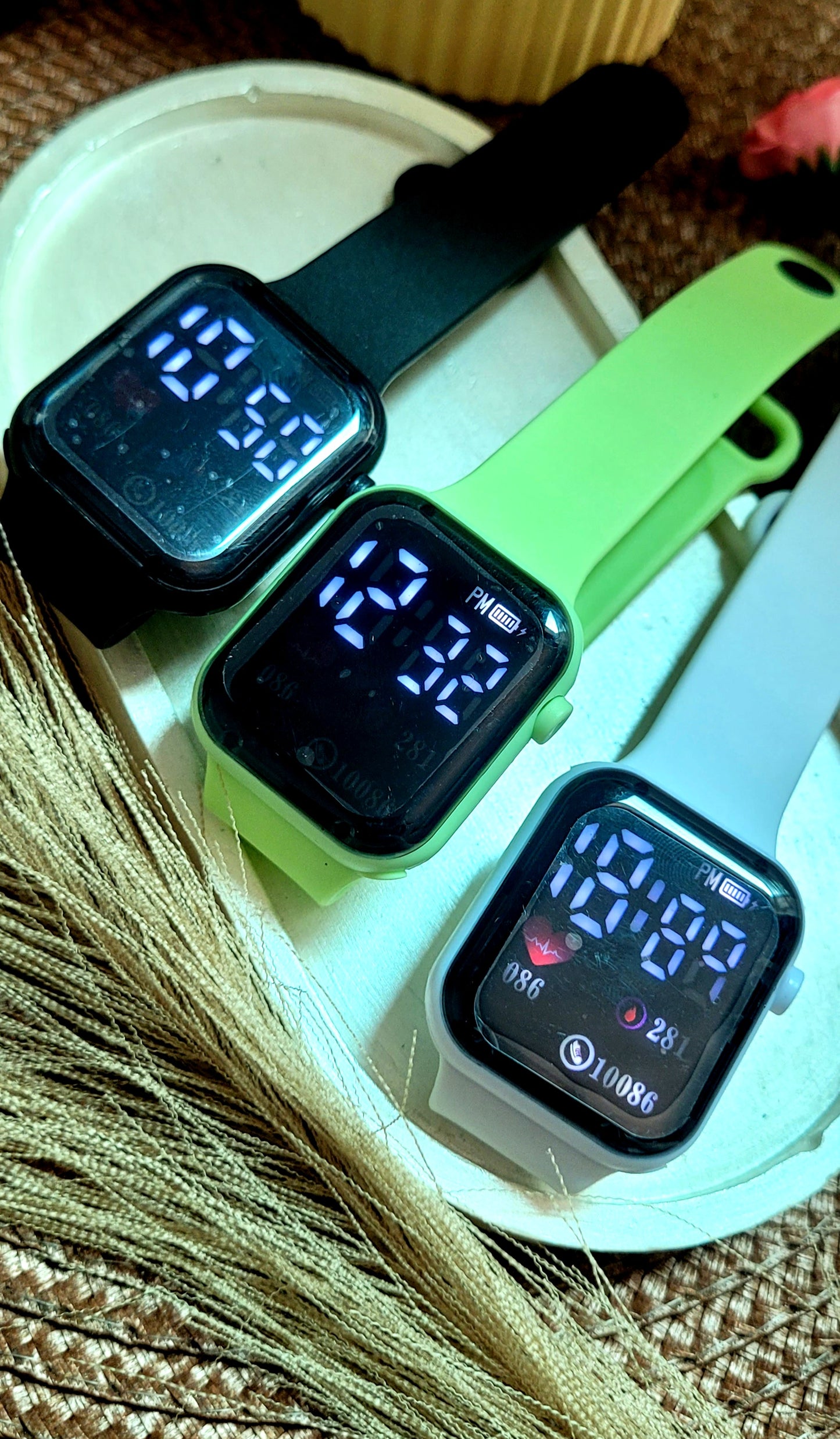 Relojes digitales (colores surtidos) , leer foto de descripción!!!!