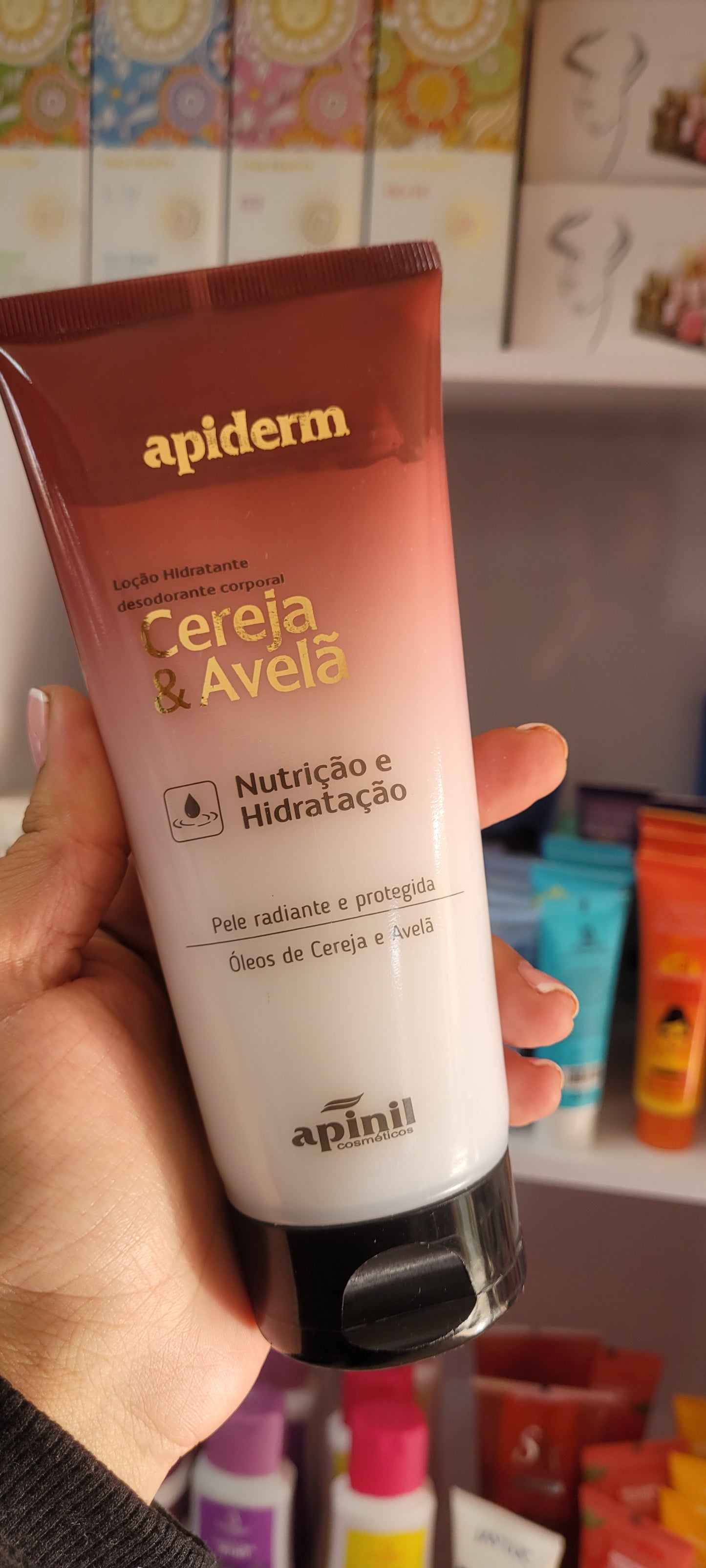 Crema hidratante corporal cereza y avena