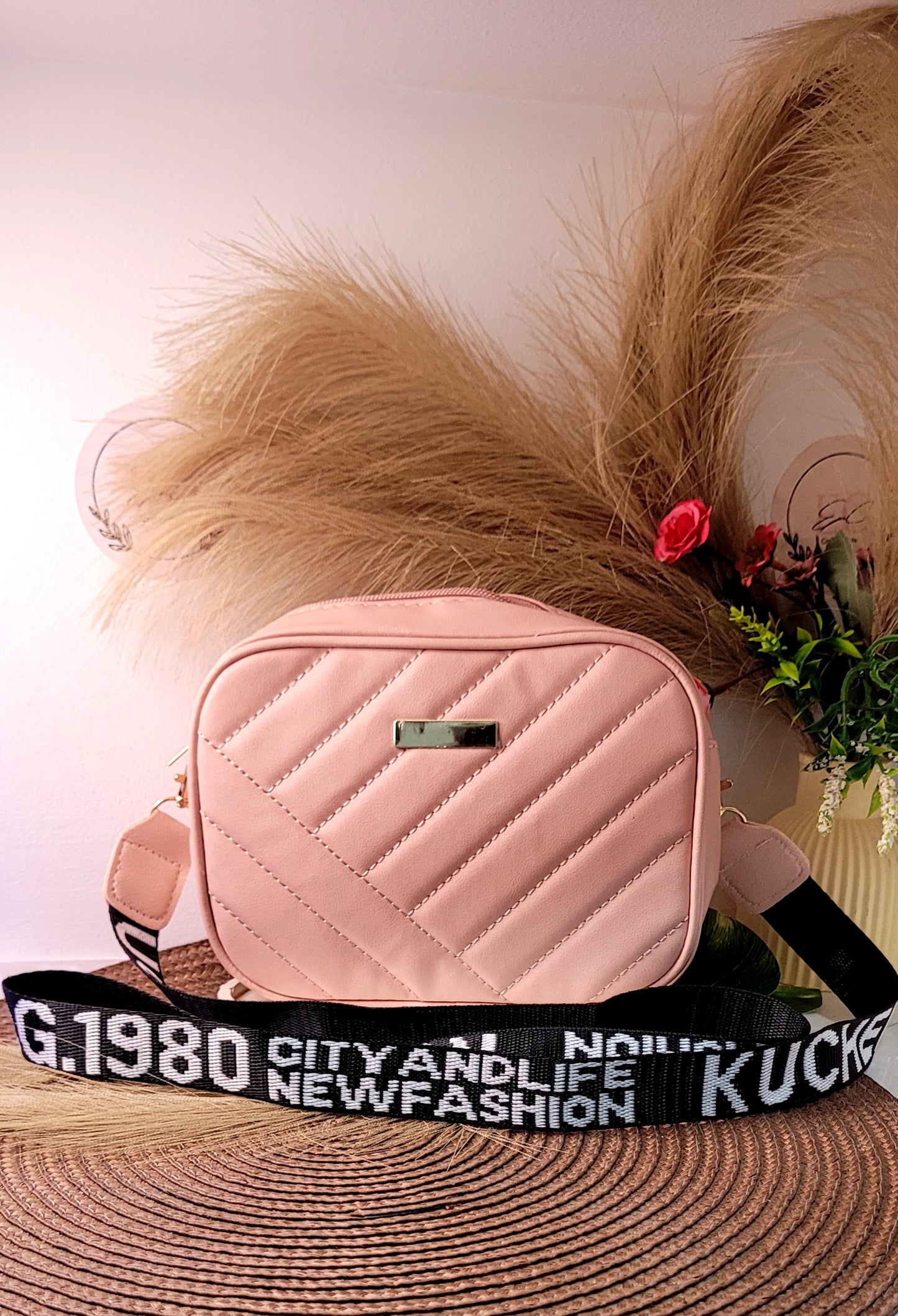 Bolso bandolera rosa
