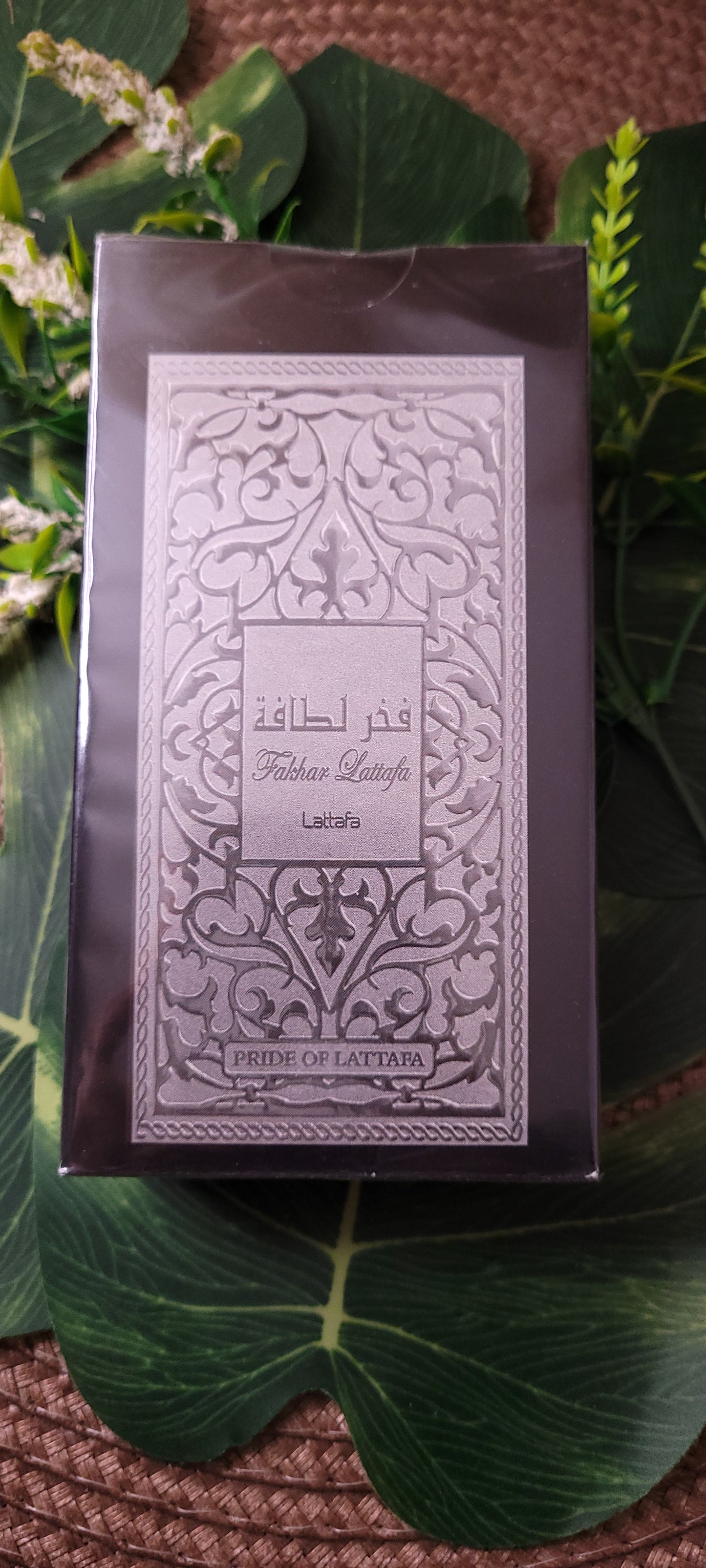 Perfume inspiración Fakhar Lattafa Black , 100 ml Frasco Genérico