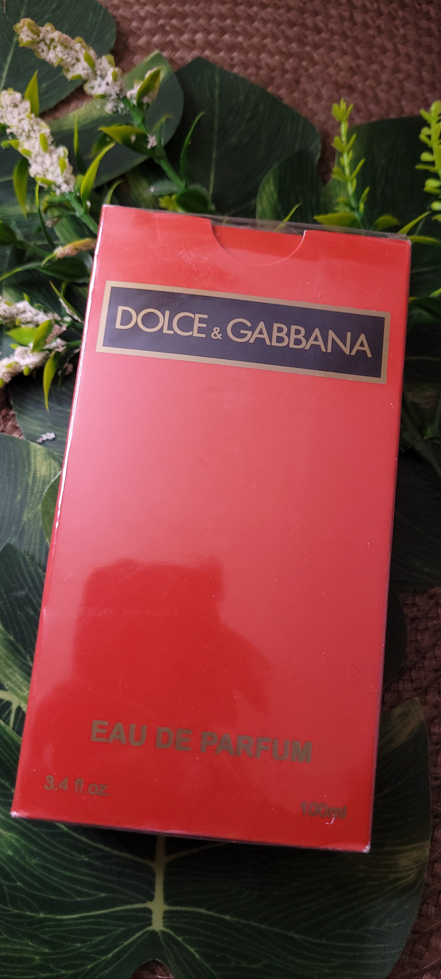 Perfume Dolce& Gabanna ,Rojo , 100 ml frasco genérico