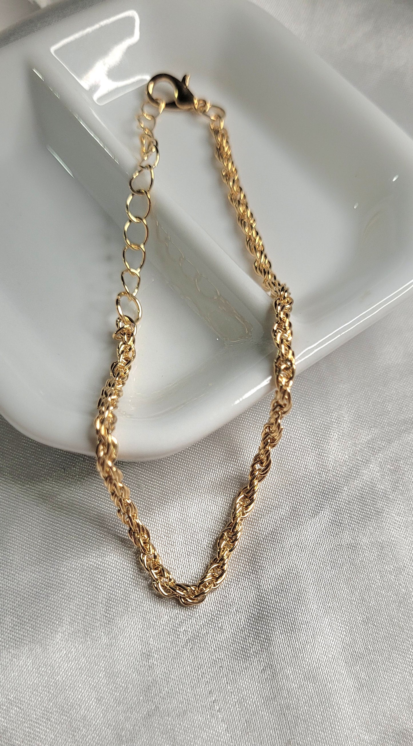Pulseras doradas