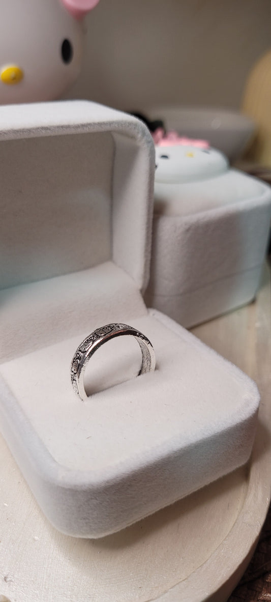 Anillo con cajita de regalo Hello kitty